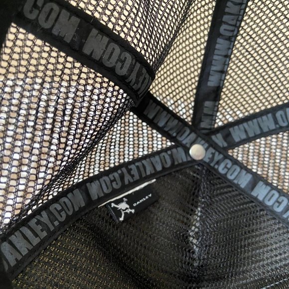 Oakley Plaid Mesh Back Trucker Hat Cap Adjustable Size Blue Gray Black - Picture 6 of 8